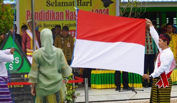 Peringati Hardiknas, Pj Wali Kota Kendari Minta Siswa Siapkan Bekal Masa Depan Dengan Ilmu Pengetahuan